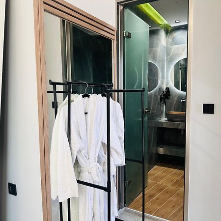 Moon Boutique Hotel Лаганас Екстериор снимка