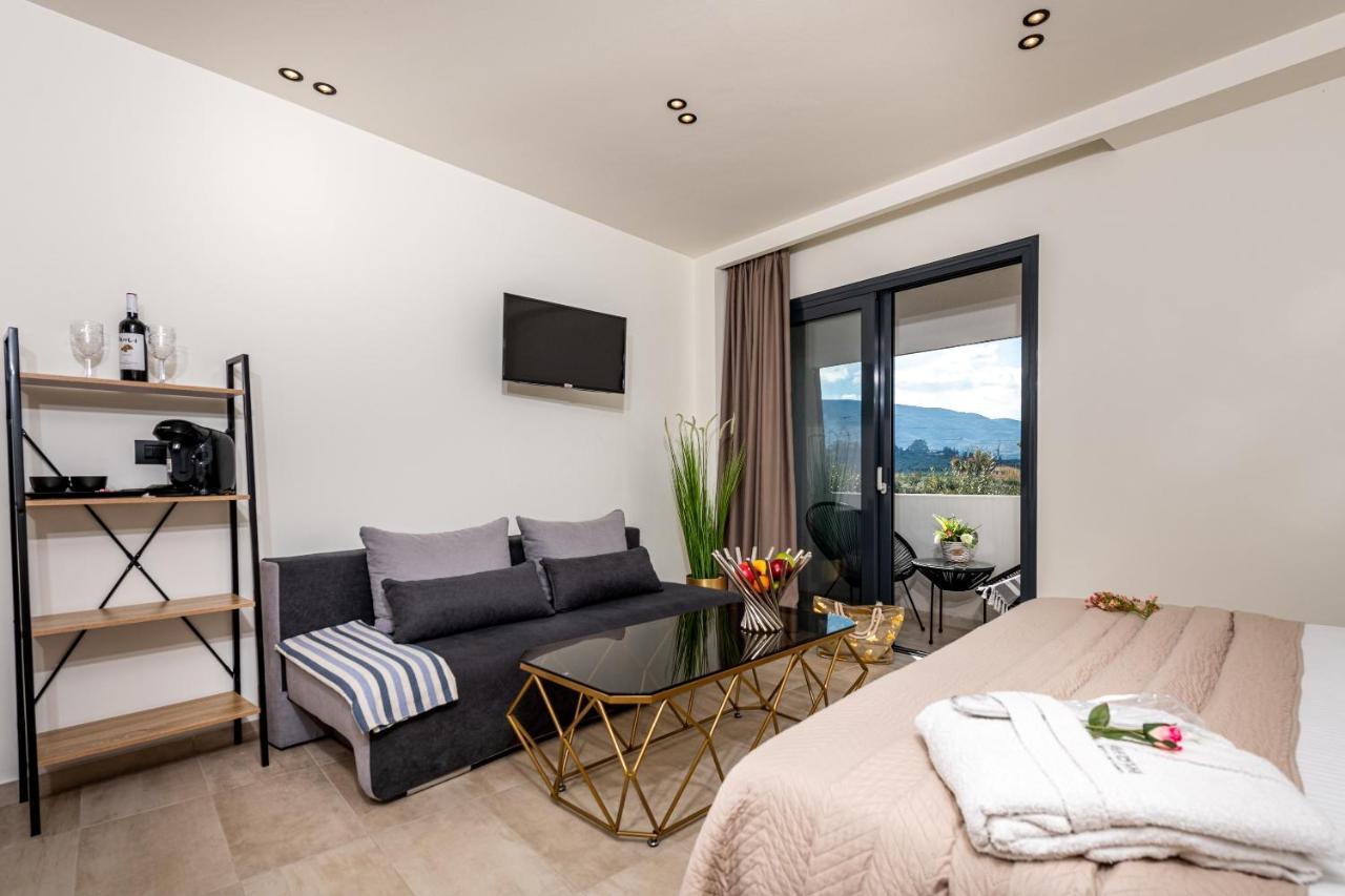 Moon Boutique Hotel Лаганас Екстериор снимка