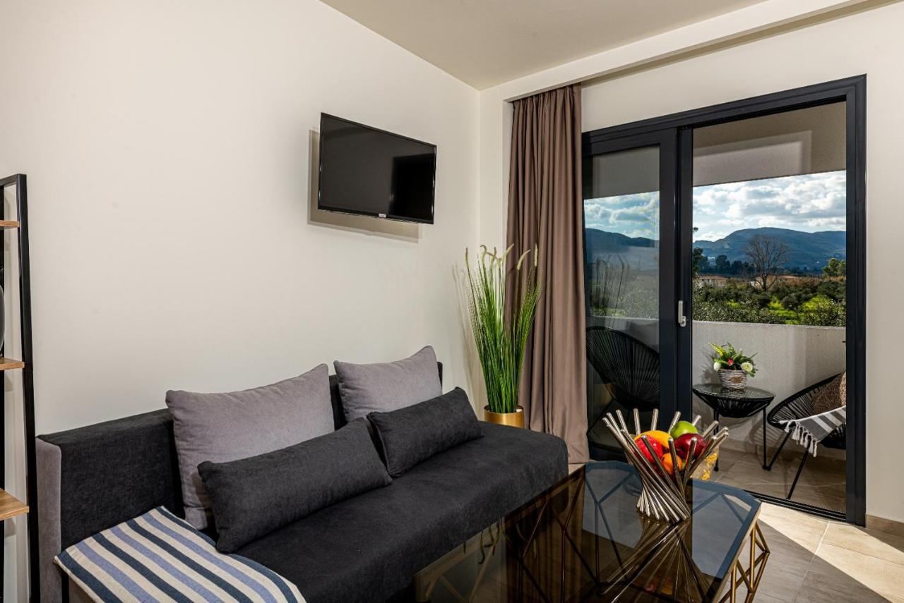 Moon Boutique Hotel Лаганас Екстериор снимка