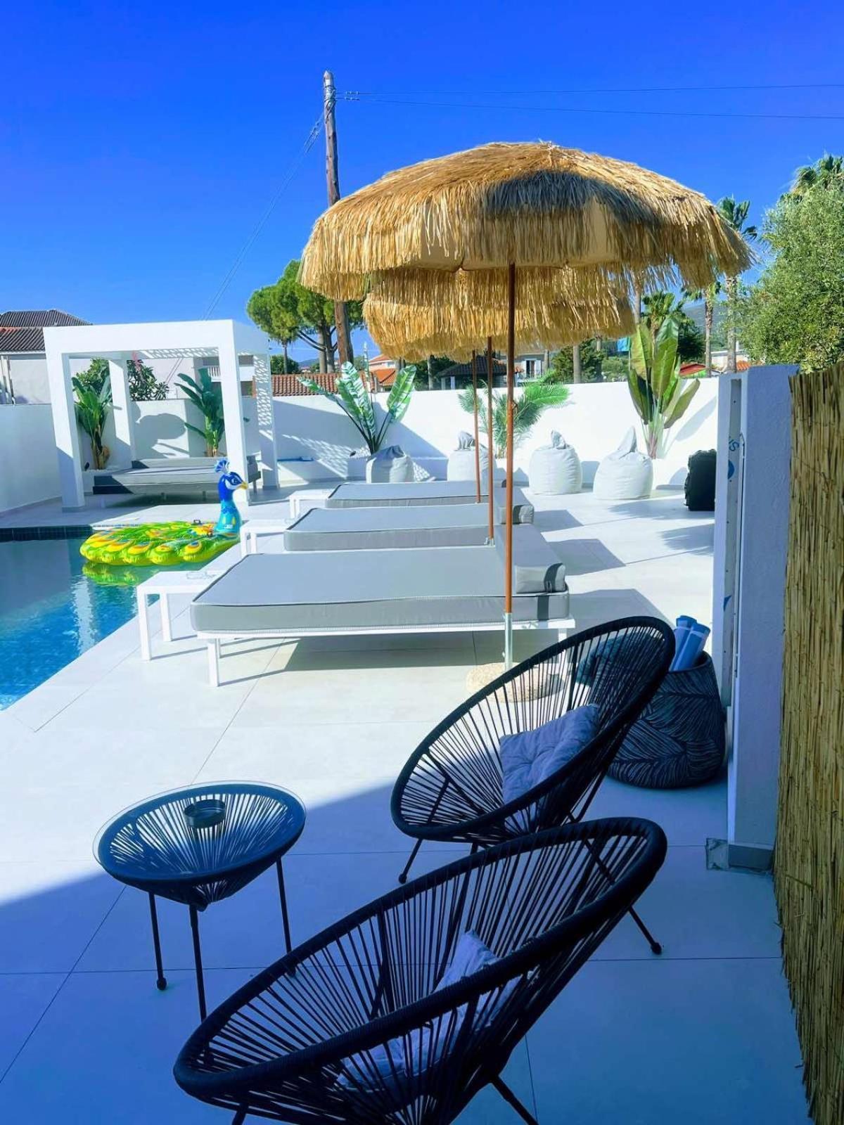 Moon Boutique Hotel Лаганас Екстериор снимка